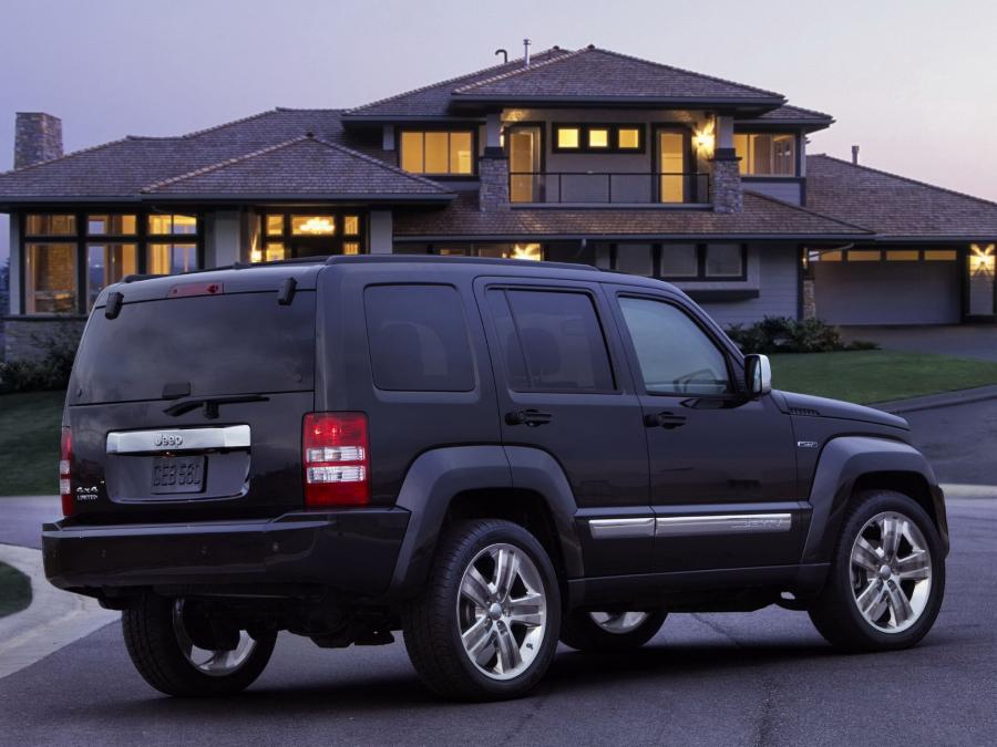  Jeep Liberty Jet 2010 года  (фото 7 из 13)